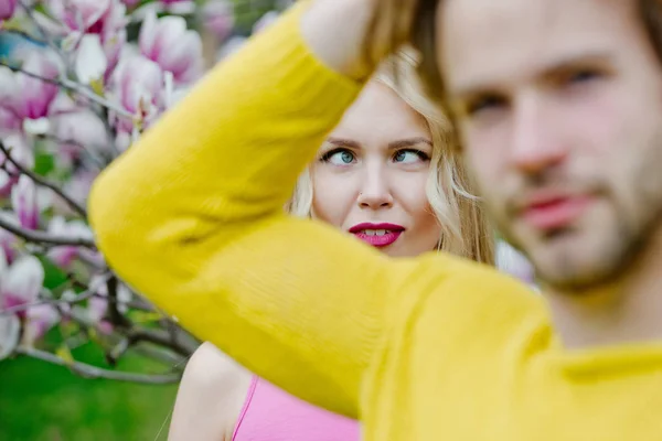 Magnolia, couple amoureux en fleur de printemps — Photo