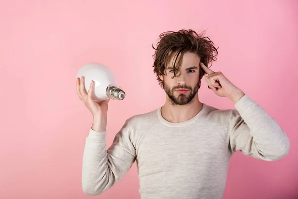 Ragazzo Serio Idea Sfondo Rosa Mattina Concetto Energia Elettricità Potere — Foto Stock