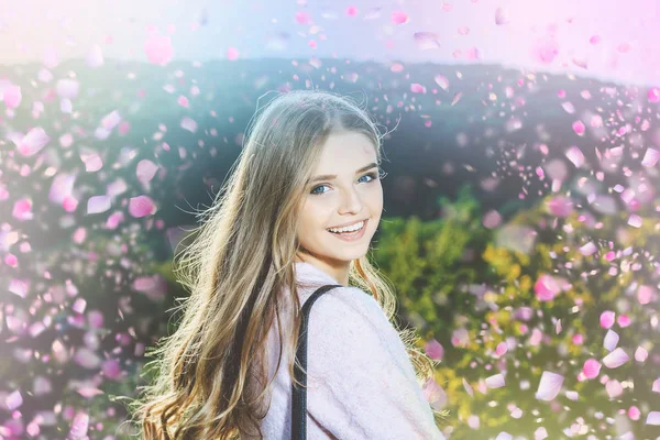 Mädchen Mit Blumen Mädchen Blumen — Stockfoto