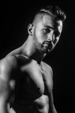 seksi sporcunun vücut yakışıklı kaslı maço adam