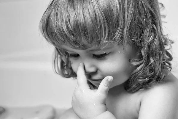 Sarışın bebek çocuk portre — Stok fotoğraf