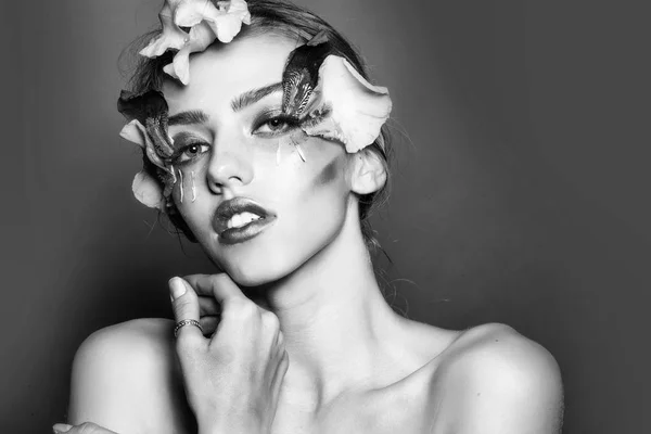Chica con maquillaje floral —  Fotos de Stock