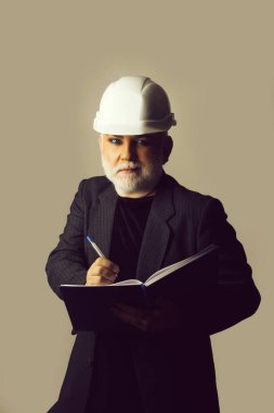 Baret Not Defteri ile adam