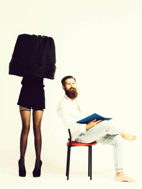 Beyaz stüdyo arka plan üzerinde çift