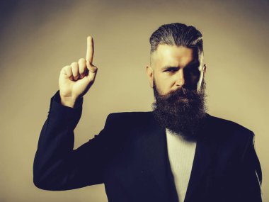 Ceketli sakallı yakışıklı adamı