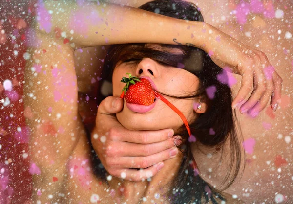 Romantische koppel. De dag van Valentijnskaarten. Passione liefde — Stockfoto