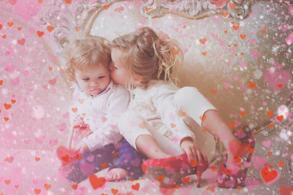 Netter Engel. Wunderschöne Kinder. Valentinstag. — Stockfoto