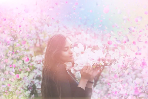 Hermosa wooman. Mujer en día soleado — Foto de Stock