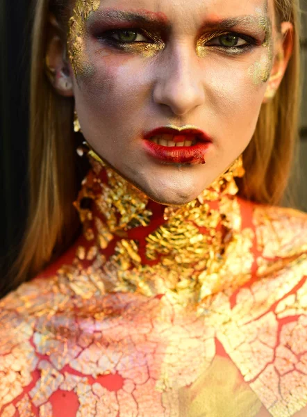 Halloween Wampir kobieta zombie z popękaną skórę — Zdjęcie stockowe