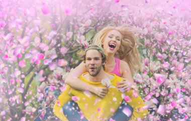 İki flovers içinde. Pembe çiçekler bahar. Sevgililer günü.