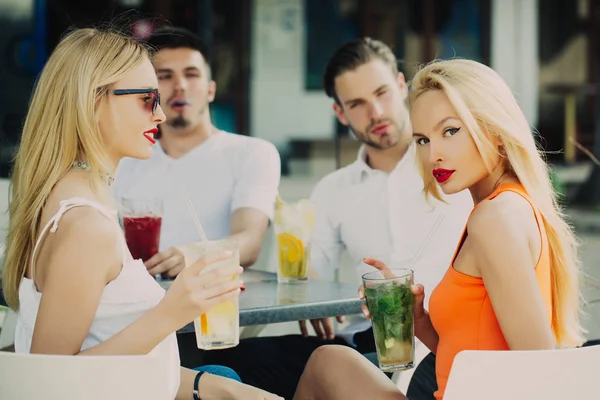 Kutlama, parti, öneri, doğum günü