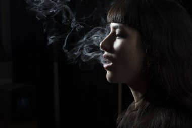 Gece, güzellik, gizem, ihale, Gotik tarzı, moda kavramı.