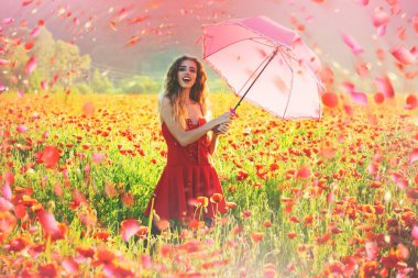 Güneşli bahar günü kadında. Güneşli bahar günü.