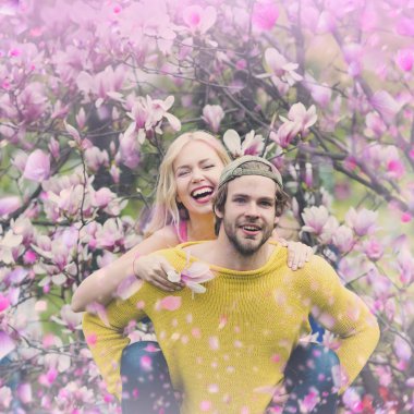 İki flovers içinde. Pembe çiçekler bahar. Sevgililer günü.