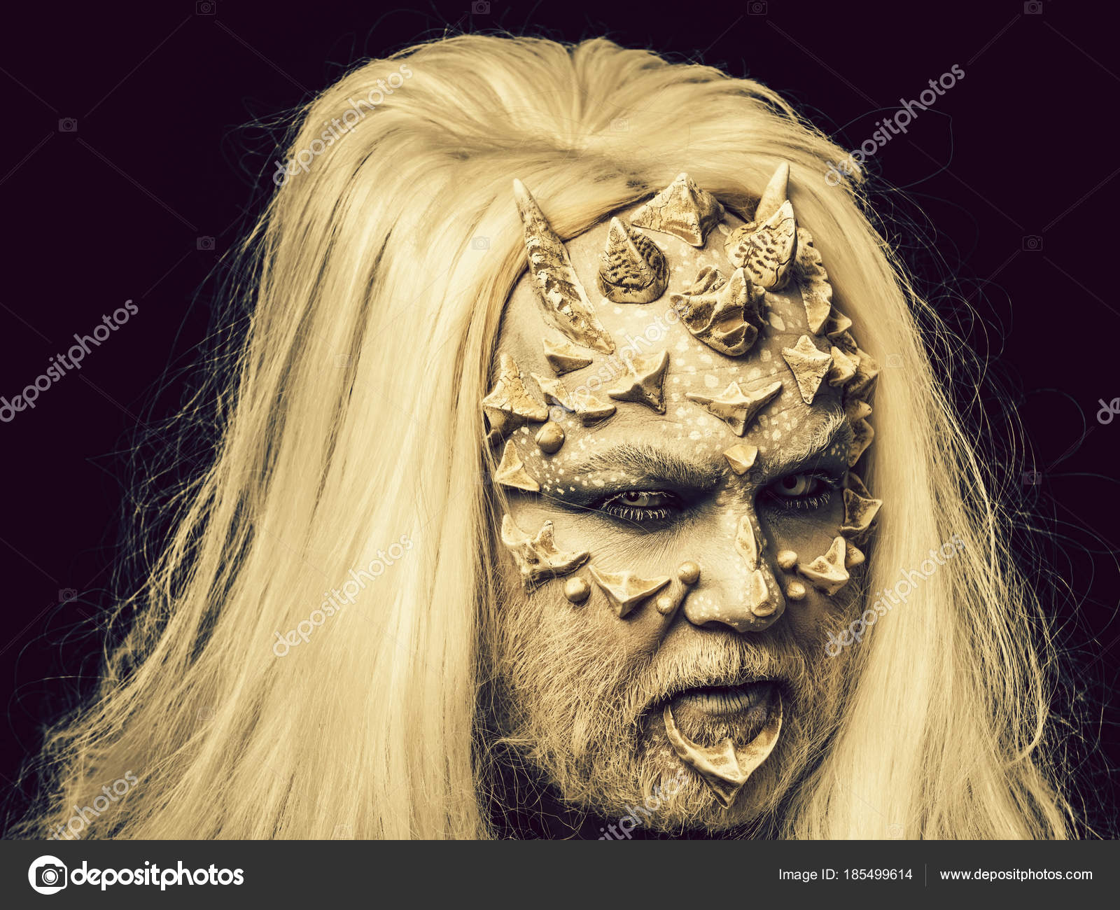 Cor Azul-olho-verde Flecha Do Olho Névoa Maquiagem Da Sobrancelha Lash  Amostra Cosmética Moda Foto Macro Foto de Stock - Imagem de verde,  cosmético: 181916504, image size:1600x1300