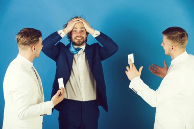 Umutsuzluk kafa tutarak işadamı