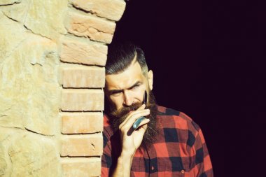 Hipster ustura ile kesme