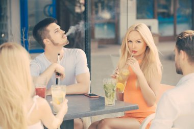 Adam buharı nargile boru shisha bar Lounge.