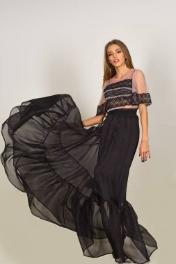 Kadın şık elbise, glamour, zerafet.