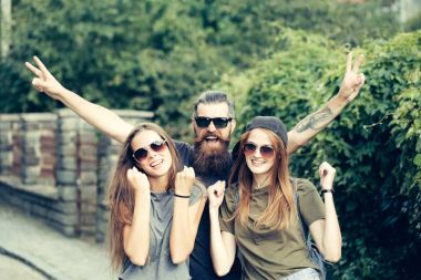 Üçgen hile, aşık, aşk