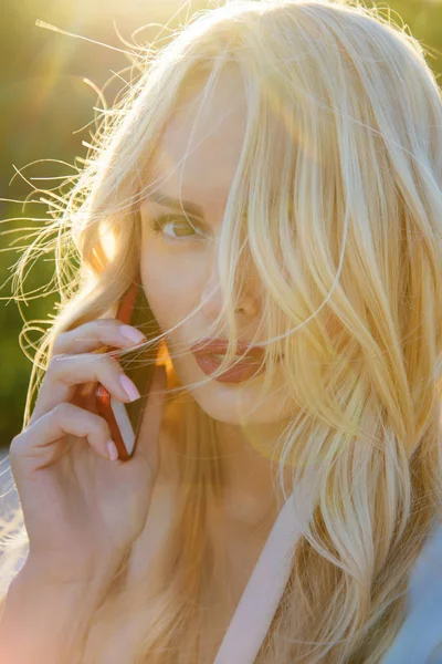 Satın almak online ve dijital pazarlama.