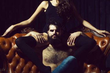 Adam kadın bacakları