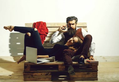 Genç çift birlikte vakit