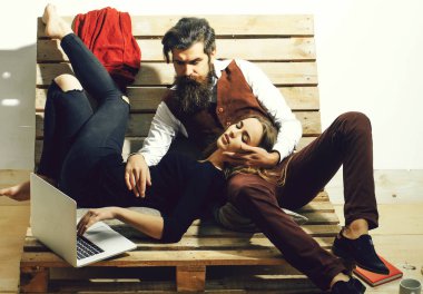 Genç çift birlikte vakit