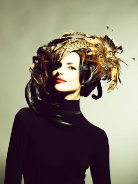 tüy şapka çok seksi kadın