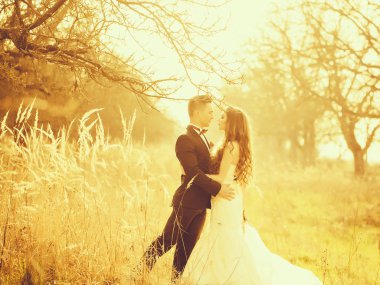 Düğün iki açık yürüyor