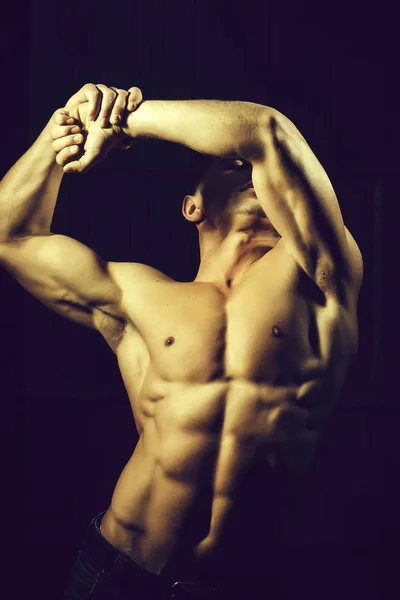 Musculoso sexy hombre — Foto de Stock