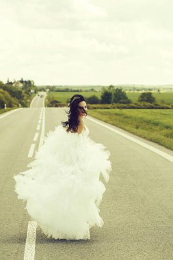 Düğün mutlu kadın yolda