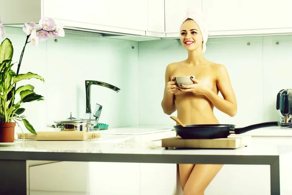 裸のセクシーな人妻 — ストック写真