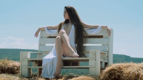 Seksi Elbiseli Güzel Genç Kız Genç Kız Bir Keyifli Yaz — Stok video