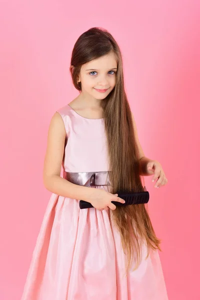 Beleza e moda, infância, cabelo saudável . — Fotografia de Stock