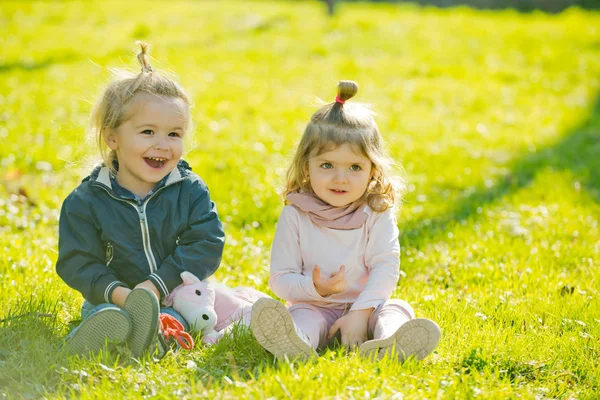 Mutlu çocuk, çocukluk kavramı — Stok fotoğraf