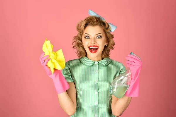 Beautiful young cleaner — Stock Photo, Image