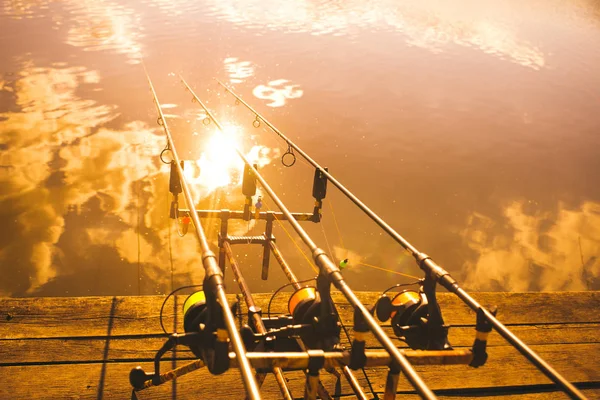 Imagen retro tonificada de los equipos de pesca — Foto de Stock