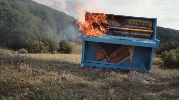 Piano Brand Heta Musik Brinnande Piano Flaming Musik Piano Förstörelse — Stockvideo