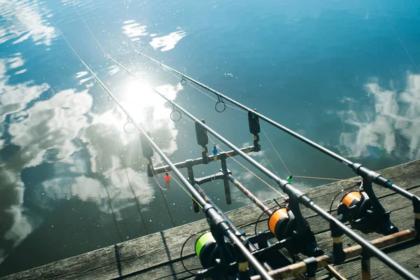 Pesca con espín, pesca con caña, captura de peces —  Fotos de Stock