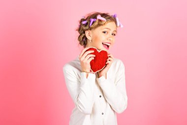 Parti zamanı, retro çocukta curlers, moda.