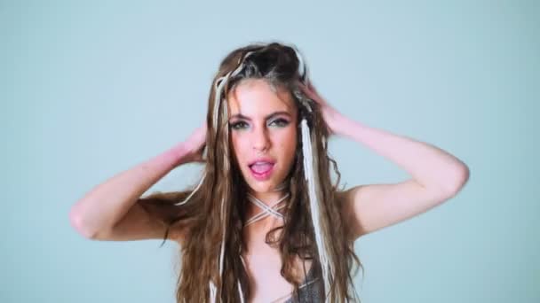 Lány Van Bolondozás Körül Portré Őrült Ostoba Gyönyörű Szeplős Lány — Stock videók