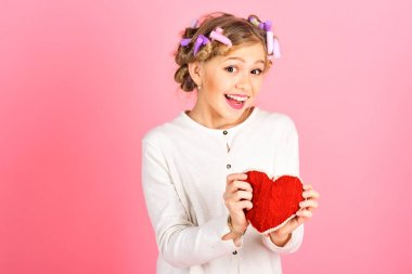 Parti zamanı, retro çocukta curlers, moda.