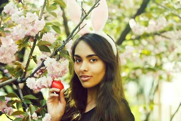 Jarní Velikonoční Svátek Dívka Nebo Pretty Woman Růžový Zajíček Uši — Stock fotografie