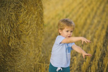 Saman balya, çocuğa yaz