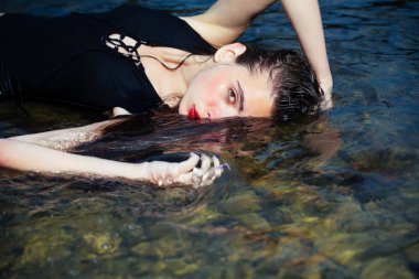 Yaz tatili, yüzme, spor, diyet.