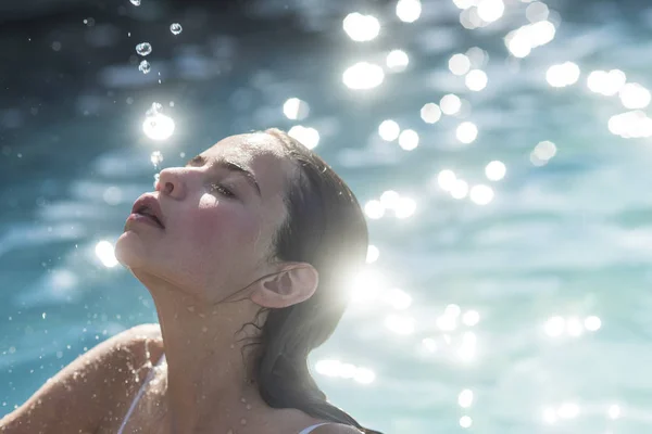 Maldivas Agua Playa Miami Belleza Mujer Hidratada Baño Relájese Piscina — Foto de Stock