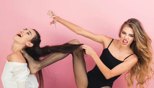 Σέξι γυναίκες με μακριά μαλλιά, λεσβιες. — Φωτογραφία Αρχείου
