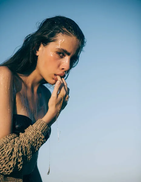 Postre Miel Néctar Cara Mujer Mujer Con Máscara Cera Cosmetología —  Fotos de Stock