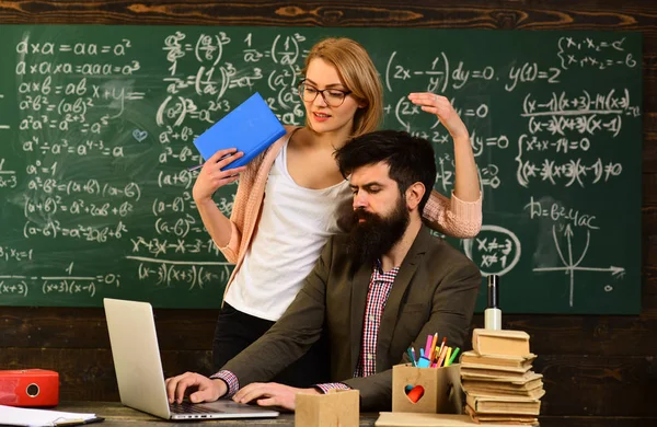 Studente Che Studia Corsi Online Con Computer Insegnante Collabora Con — Foto Stock